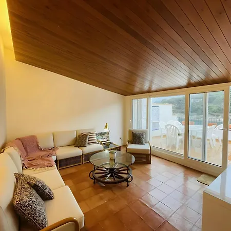 Apartment Platja - Penthouse On Passeig Del Mar. Tamariu